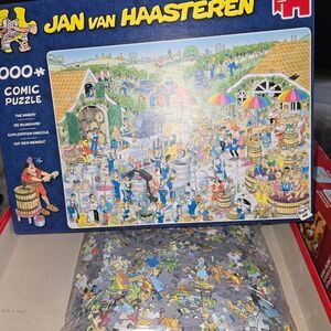 Jan Van Haasteren "The Winery" 1000 piece puzzle COMPLETE